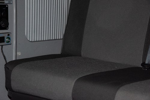 2012 Volkswagen Transporter T28 102 TDI SWB In vendita (immagine 35 di 206)