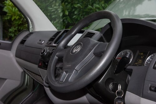 2012 Volkswagen Transporter T28 102 TDI SWB In vendita (immagine 20 di 206)