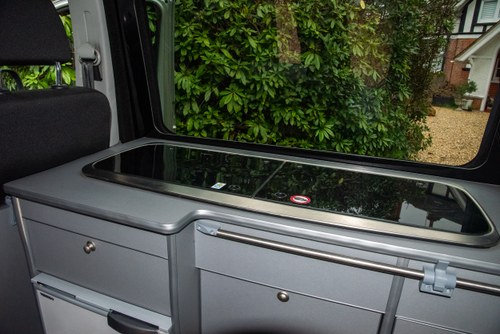 2012 Volkswagen Transporter T28 102 TDI SWB In vendita (immagine 81 di 206)