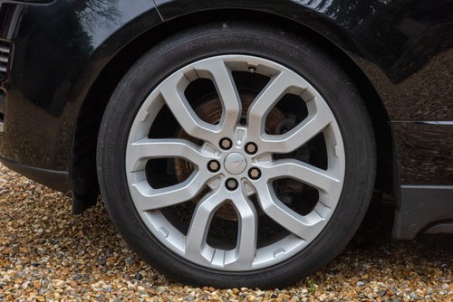 2018 Land Rover Range Rover Vogue SE à venda (imagem 25 de 206)