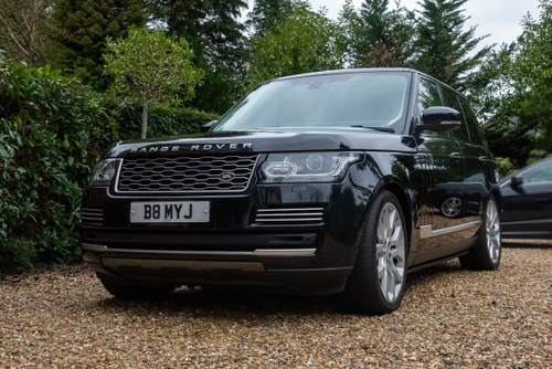 2018 Land Rover Range Rover Vogue SE à venda (imagem 16 de 206)