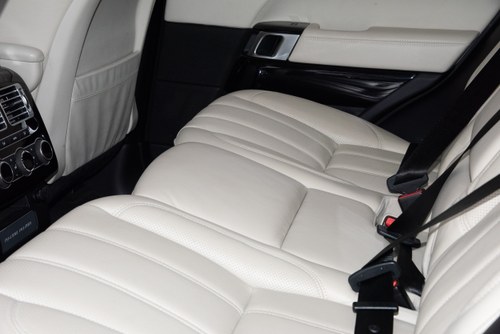 2018 Land Rover Range Rover Vogue SE à venda (imagem 72 de 206)