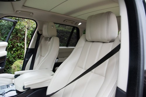 2018 Land Rover Range Rover Vogue SE à venda (imagem 90 de 206)