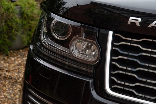 2018 Land Rover Range Rover Vogue SE à venda (imagem 108 de 206)