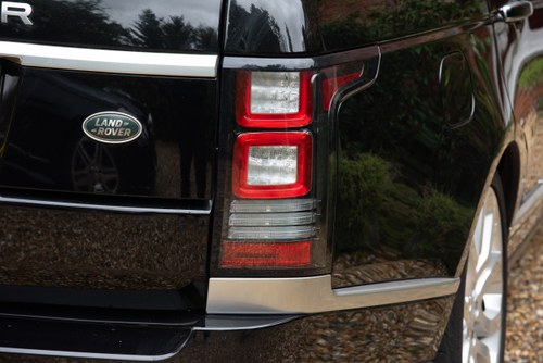 2018 Land Rover Range Rover Vogue SE à venda (imagem 126 de 206)