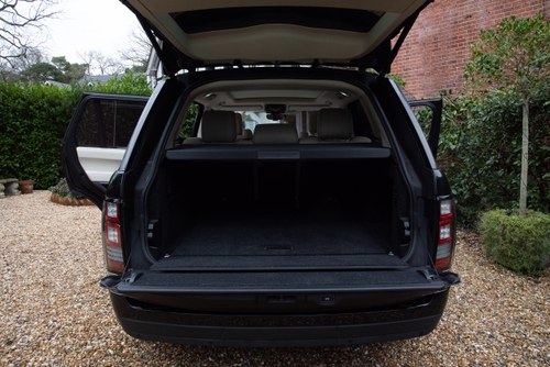 2018 Land Rover Range Rover Vogue SE à venda (imagem 164 de 206)