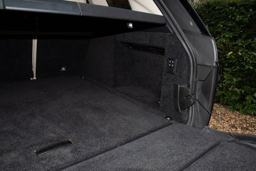 2018 Land Rover Range Rover Vogue SE à venda (imagem 169 de 206)