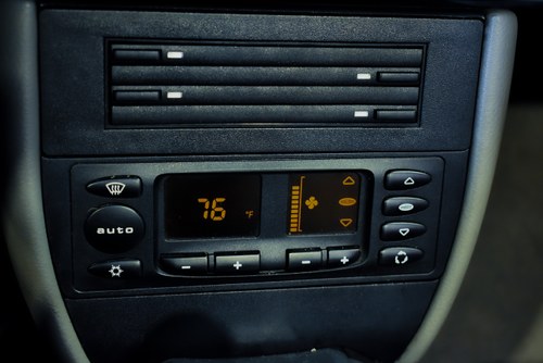 2002 Porsche 987 Boxster Convertible 2,7L In vendita (immagine 35 di 78)