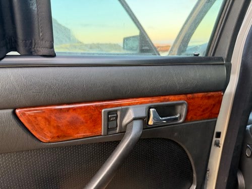 1985 Mercedes-Benz 500SEL (W126) AMG Tribute à vendre (picture 57 of 167)