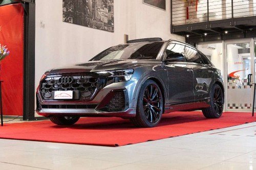 2025 Audi Q8 Competition Till salu