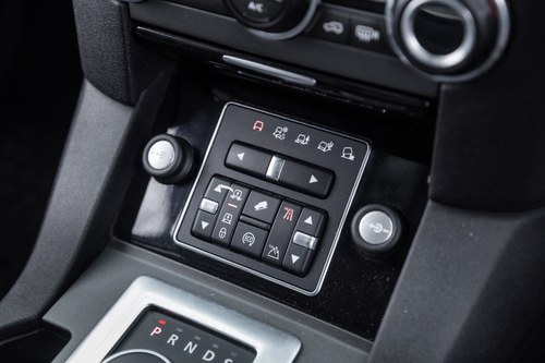 2016 Land Rover Discovery Landmark Edition SD V6 Auto En venta (imagen 71 de 137)