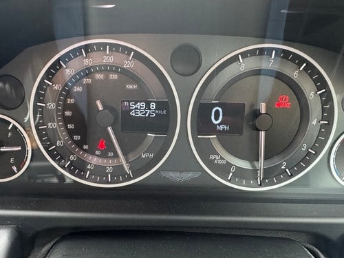 2010 Aston Martin Vantage V12 Te koop (foto 30 van 155)