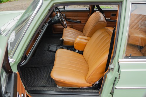 1972 Mercedes-Benz W108 280SE Manual For Sale (picture 30 of 122)