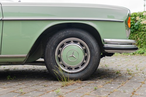 1972 Mercedes-Benz W108 280SE Manual For Sale (picture 24 of 122)