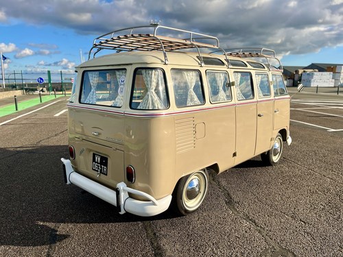 1975 Volkswagen T1 Samba Split Window till salu (bild 10 av 75)