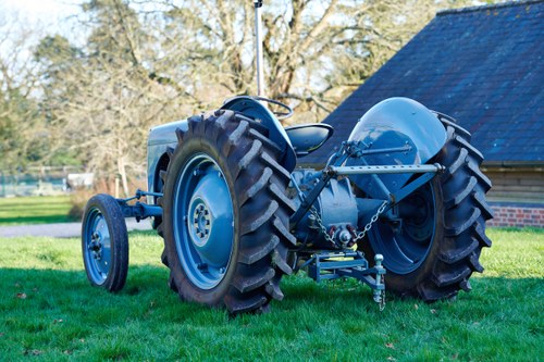 1948 Ferguson TEA-20 Tractor à venda (imagem 6 de 78)