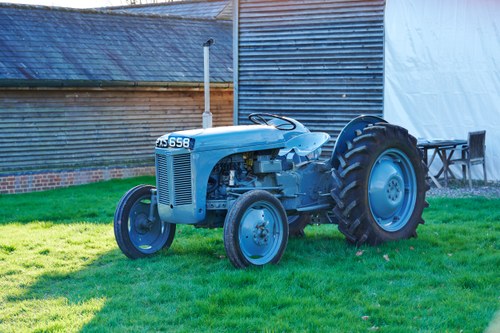 1948 Ferguson TEA-20 Tractor à venda (imagem 9 de 78)