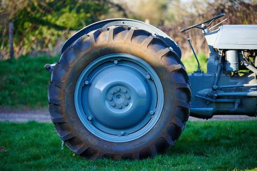 1948 Ferguson TEA-20 Tractor à venda (imagem 11 de 78)