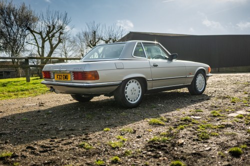 1988 Mercedes-Benz R107 300SL For Sale (picture 4 of 295)