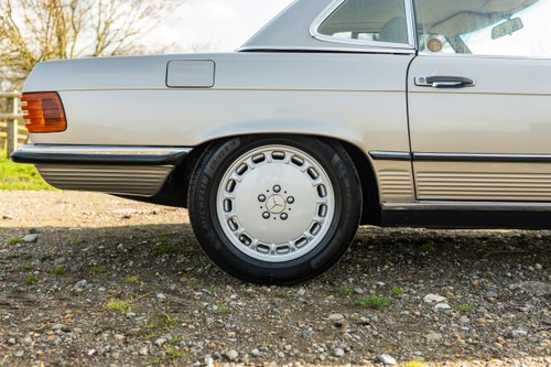 1988 Mercedes-Benz R107 300SL For Sale (picture 45 of 295)