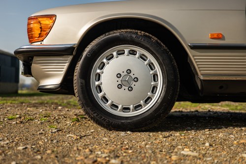 1988 Mercedes-Benz R107 300SL For Sale (picture 47 of 295)