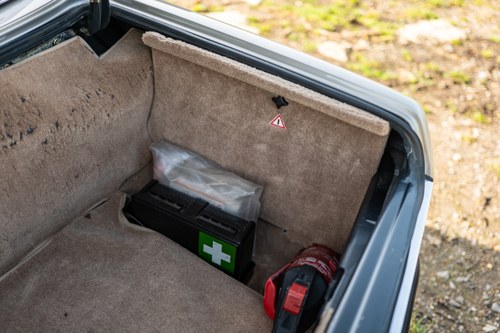 1988 Mercedes-Benz R107 300SL For Sale (picture 130 of 295)