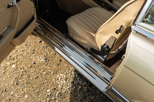 1988 Mercedes-Benz R107 300SL For Sale (picture 52 of 295)