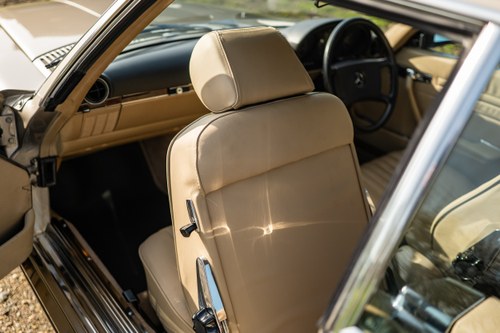 1988 Mercedes-Benz R107 300SL For Sale (picture 66 of 295)