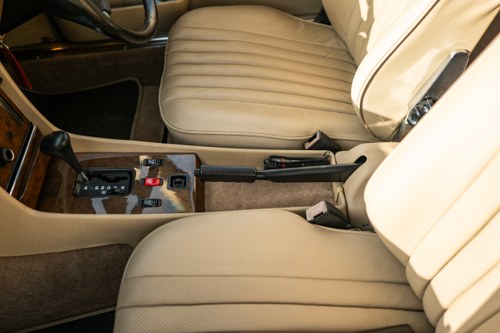 1988 Mercedes-Benz R107 300SL For Sale (picture 73 of 295)