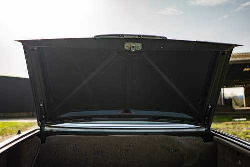 1988 Mercedes-Benz R107 300SL For Sale (picture 129 of 295)