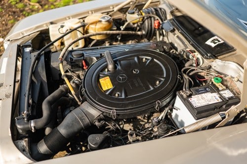 1988 Mercedes-Benz R107 300SL For Sale (picture 192 of 295)