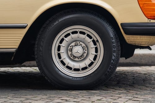 1974 Mercedes-Benz 450 SL R107 For Sale (picture 29 of 188)