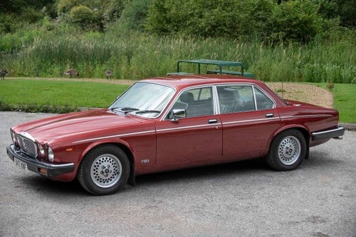 1986 Daimler Double Six à vendre (picture 12 of 113)