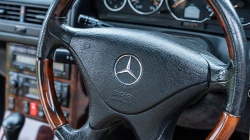 2001 Mercedes-Benz SL320 R129 Designo Allanite Edition à vendre (picture 33 of 244)