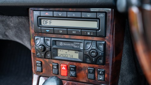 2001 Mercedes-Benz SL320 R129 Designo Allanite Edition à vendre (picture 39 of 244)