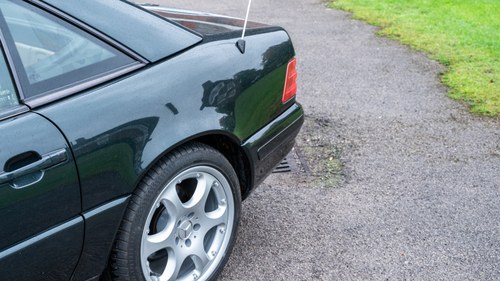 2001 Mercedes-Benz SL320 R129 Designo Allanite Edition à vendre (picture 165 of 244)