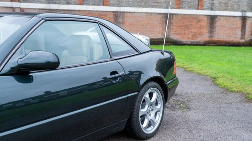 2001 Mercedes-Benz SL320 R129 Designo Allanite Edition à vendre (picture 166 of 244)