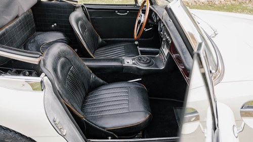 1966 Austin Healey 3000 MK3 BJ8 zum Verkauf (Bild 26 von 157)