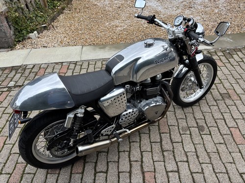 2005 Triumph Thruxton till salu (bild 8 av 43)