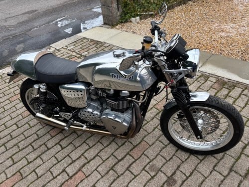 2005 Triumph Thruxton till salu (bild 9 av 43)