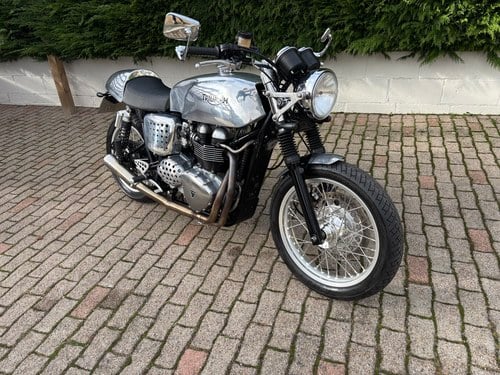2005 Triumph Thruxton till salu (bild 19 av 43)