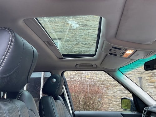 2009 Land Rover Range Rover Vogue 3.6 T/D SE till salu (bild 9 av 90)