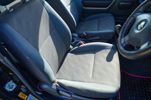 2013 Suzuki Jimny In vendita (immagine 42 di 168)