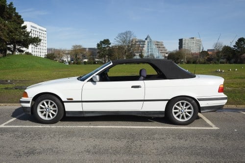 1997 BMW E36 318i Convertible Automatic For Sale (picture 13 of 155)