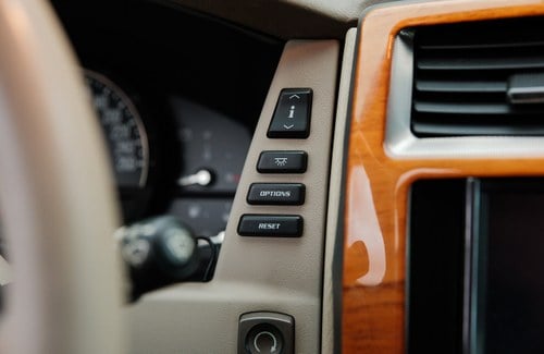 2005 Cadillac XLR 4.6L Roadster LHD For Sale (picture 15 of 47)