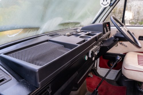 1990 Volkswagen T25 High-Top Autohaus Komet Camper In vendita (immagine 23 di 139)