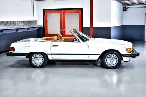 1987 Mercedes-Benz R107 560SL Te koop (foto 15 van 142)