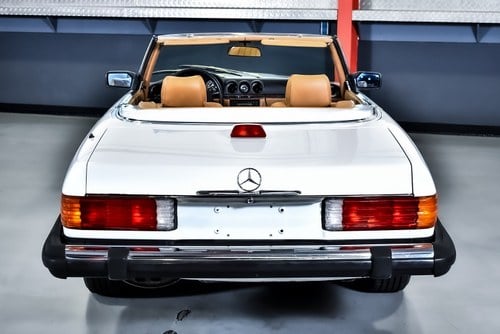 1987 Mercedes-Benz R107 560SL Te koop (foto 18 van 142)