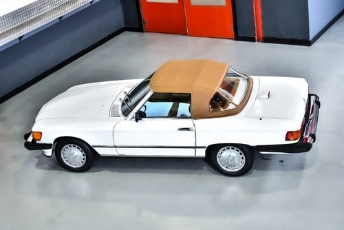 1987 Mercedes-Benz R107 560SL Te koop (foto 35 van 142)