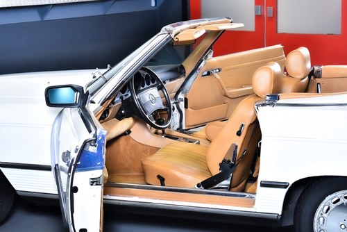 1987 Mercedes-Benz R107 560SL Te koop (foto 47 van 142)